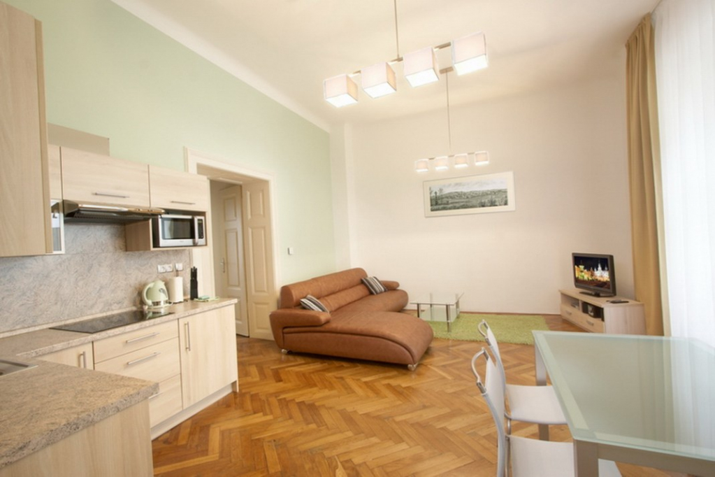 Four Bed Apartment (two separate bedrooms) 49 - 84m²